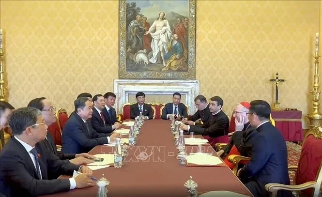 Chủ tịch Quốc hội Trần Thanh Mẫn gặp Thủ tướng Tòa thánh Vatican, Hồng y Pietro Parolin.