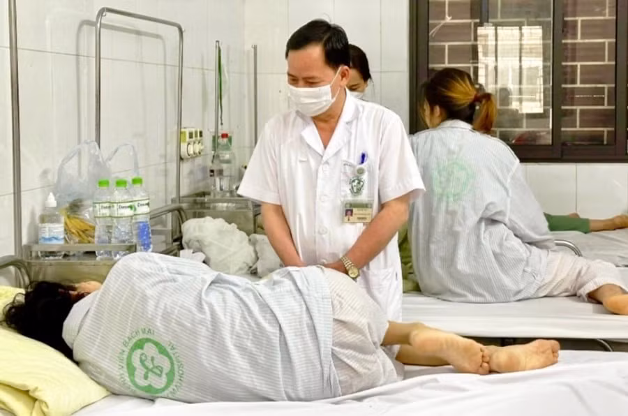 Chăm sóc bệnh nhân rối loạn tâm thần tại Viện Sức khỏe tâm thần (Bệnh viện Bạch Mai).