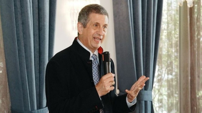 Giáo sư Andrew K. Rose, Hiệu trưởng Trường Kinh doanh thuộc Đại học Quốc gia Singapore.