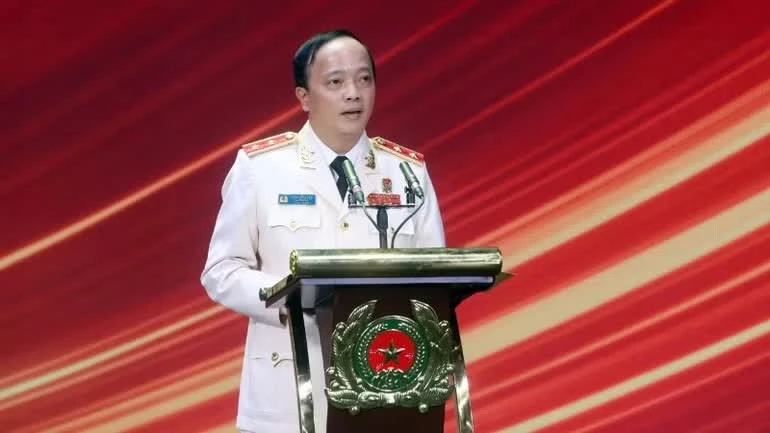 Trung tướng Đặng Hồng Đức, Ủy viên Trung ương Đảng, Thứ trưởng Công an trình bày diễn văn.