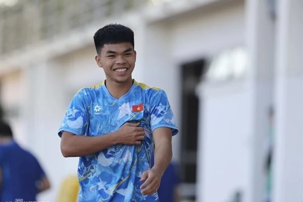 Lê Phát tạm thời là cái tên chia tay U23 Việt Nam.