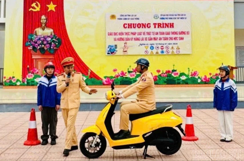 baolaocai-br-z7416593991596-f7e7988bc50e30eb89be9d7d54d3406b-3497.jpg
