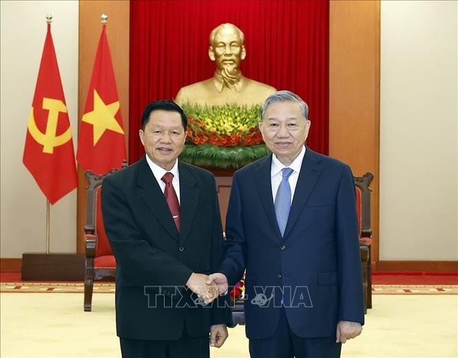 Tổng Bí thư Tô Lâm tiếp đồng chí Thượng tướng Vanthong Kongmany, Bí thư Trung ương Đảng, Bộ trưởng Bộ Công an Lào.