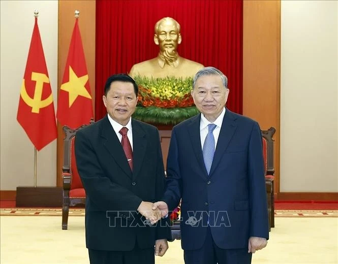 Tổng Bí thư Tô Lâm tiếp đồng chí Thượng tướng Vanthong Kongmany, Bí thư Trung ương Đảng, Bộ trưởng Bộ Công an Lào.