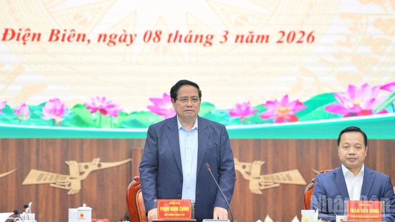 Thủ tướng Chính phủ Phạm Minh Chính phát biểu ý kiến kết luận cuộc làm việc với Ủy ban nhân dân tỉnh Điện Biên.