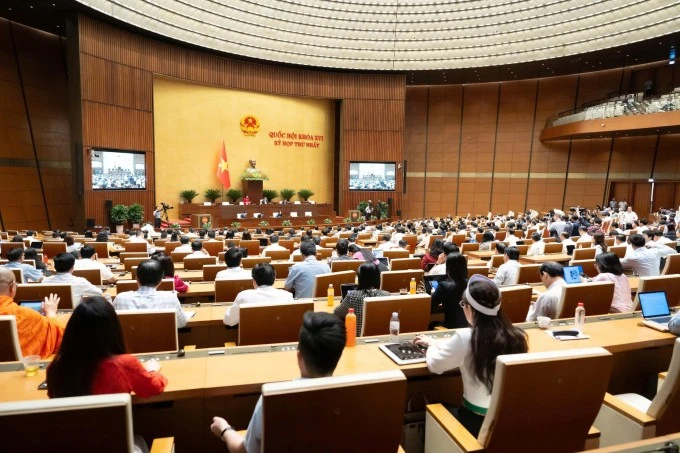 Các đại biểu Quốc hội tại hội trường Diên Hồng. Ảnh: Hoàng Phong