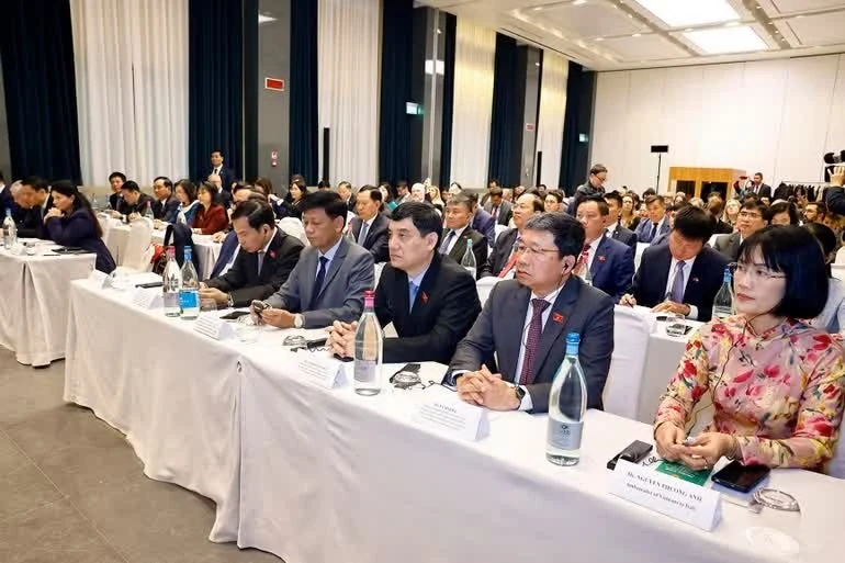 Đại biểu dự Tọa đàm chính sách thúc đẩy hợp tác Việt Nam-Italia.