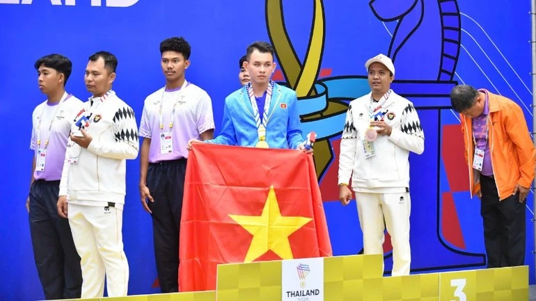 Kỳ thủ Đào Tuấn Kiệt giành Huy chương vàng cá nhân nam cờ tiêu chuẩn, hạng khiếm thị B1.