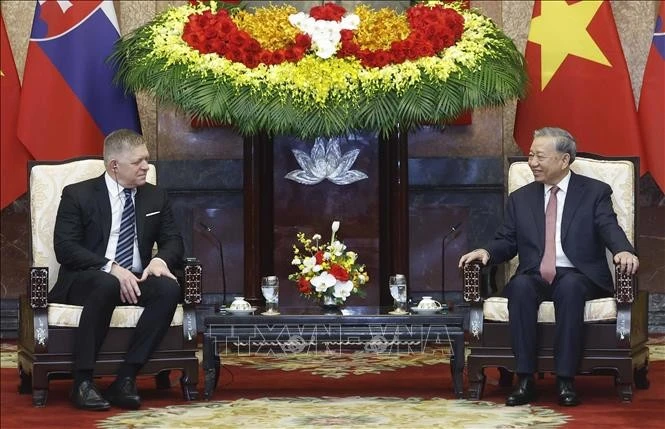 Tổng Bí thư, Chủ tịch nước Tô Lâm tiếp Thủ tướng Slovakia Robert Fico.