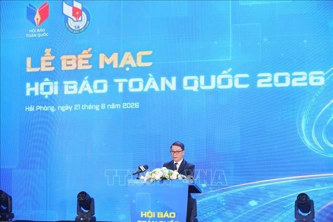 Phó Chủ tịch thường trực Hội Nhà báo Việt Nam Nguyễn Đức Lợi phát biểu. Ảnh: Minh Quyết/ TTXVN.