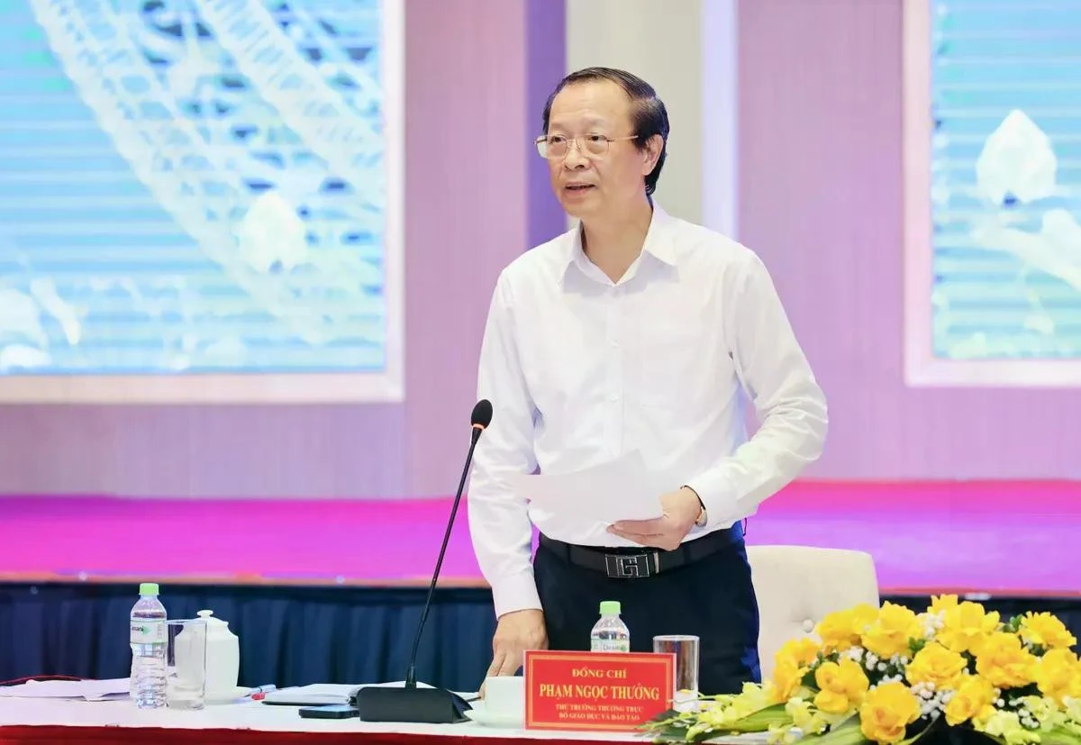 Thứ trưởng Thường trực Phạm Ngọc Thưởng phát biểu tại hội nghị. Ảnh: MOET
