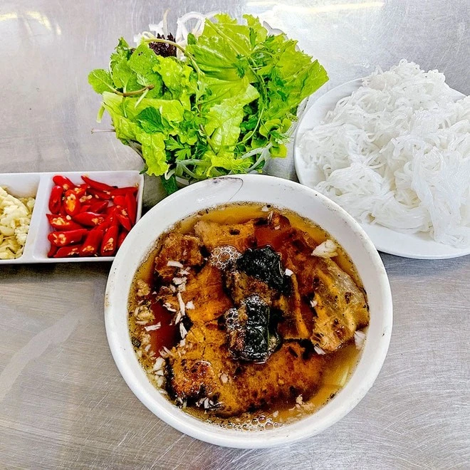 Bún chả Hà Nội.