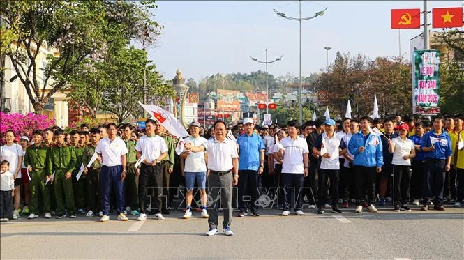 Các đại biểu tham gia ngày chạy Olympic vì sức khỏe toàn dân năm 2026.
