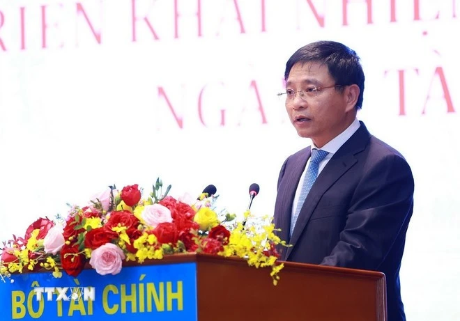 Bộ trưởng Bộ Tài chính Nguyễn Văn Thắng báo cáo tổng kết công tác năm 2025 và triển khai nhiệm vụ năm 2026 của ngành tài chính.