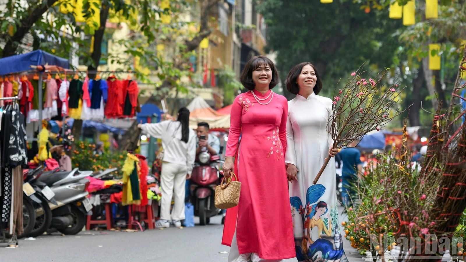 Chuyển đổi số ngành du lịch giúp du khách có thêm nhiều trải nghiệm tiện lợi, nhanh chóng và thú vị.