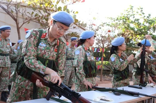 Bằng tinh thần kỷ luật, sự chuyên nghiệp, các nữ quân nhân luôn hoàn thành tốt nhiệm vụ được giao.