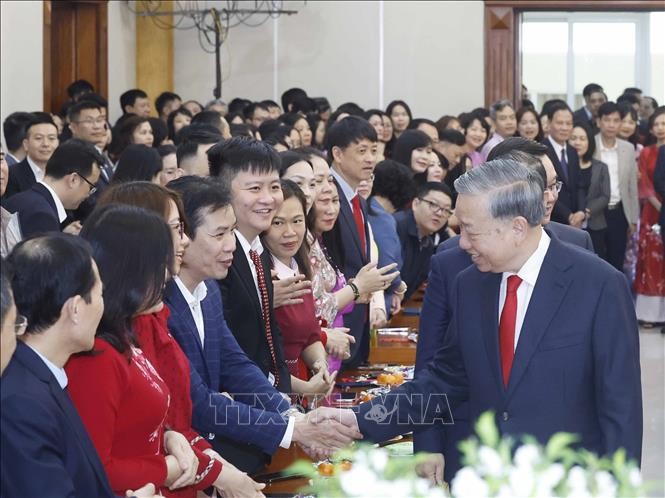 Tổng Bí thư Tô Lâm với cán bộ, công chức, viên chức, người lao động Văn phòng Trung ương Đảng.