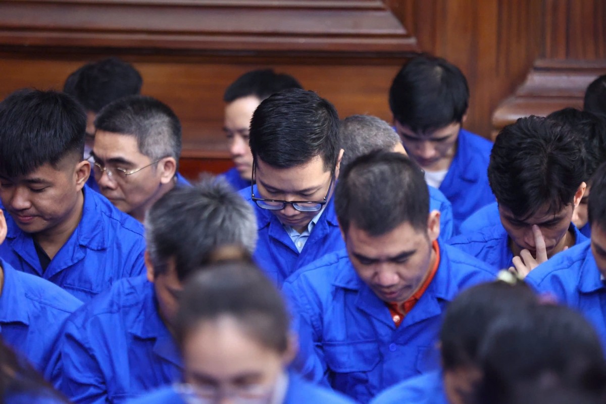 100 bị cáo trong vụ án bị tuyên phạt từ 2 năm tù đến 27 năm tù.