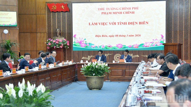Quang cảnh cuộc làm việc.