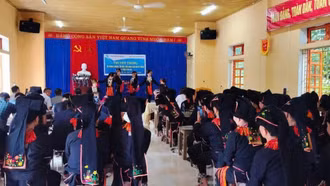 Xuân Ái truyền thông Dự án 8 cho trên 900 lượt người