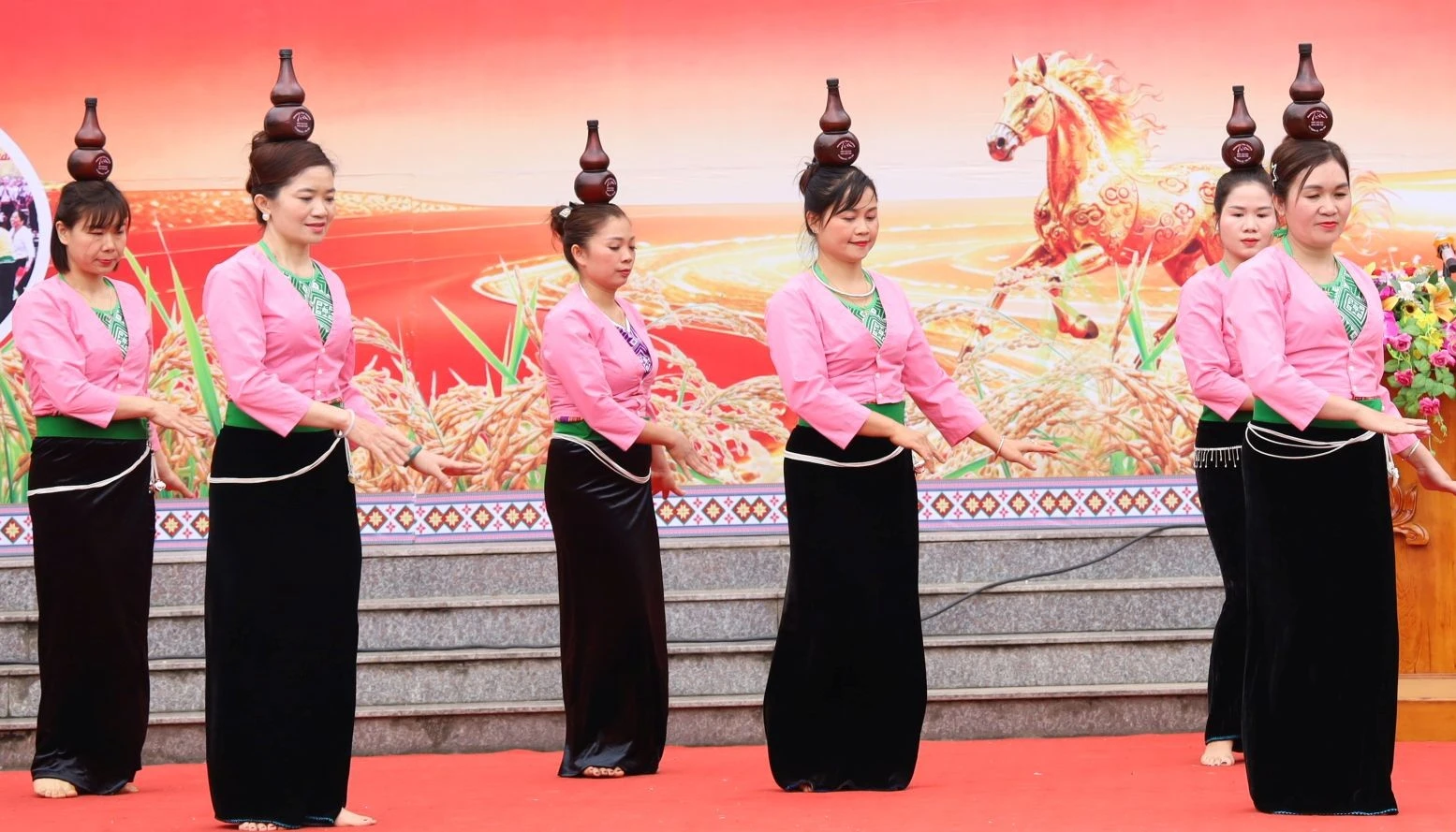 mua-chai-lo.jpg