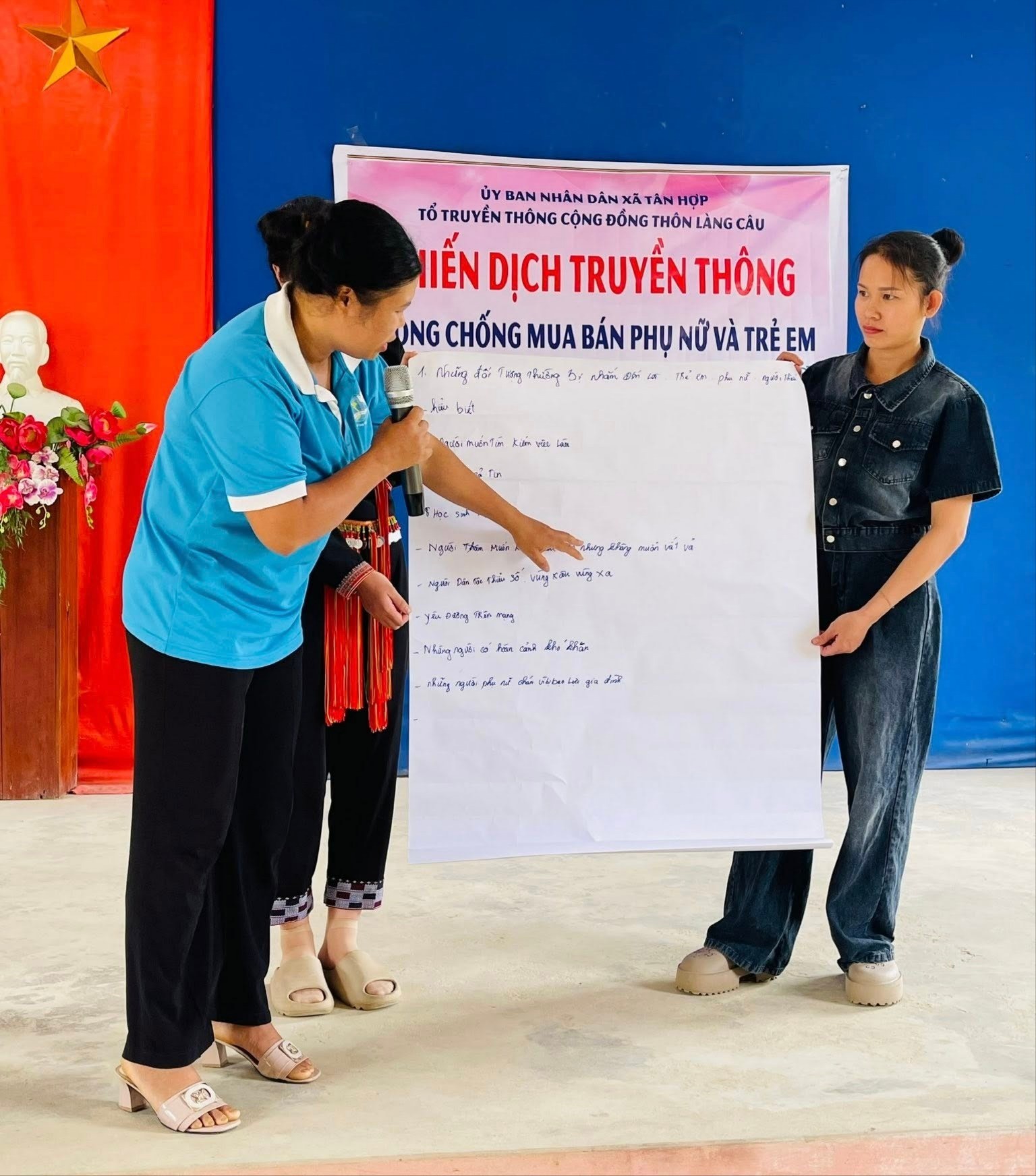 Truyền thông phòng, chống mua bán phụ nữ và trẻ em cho phụ nữ thôn Làng Câu, xã Tân Hợp. lang-cau6-262.jpg