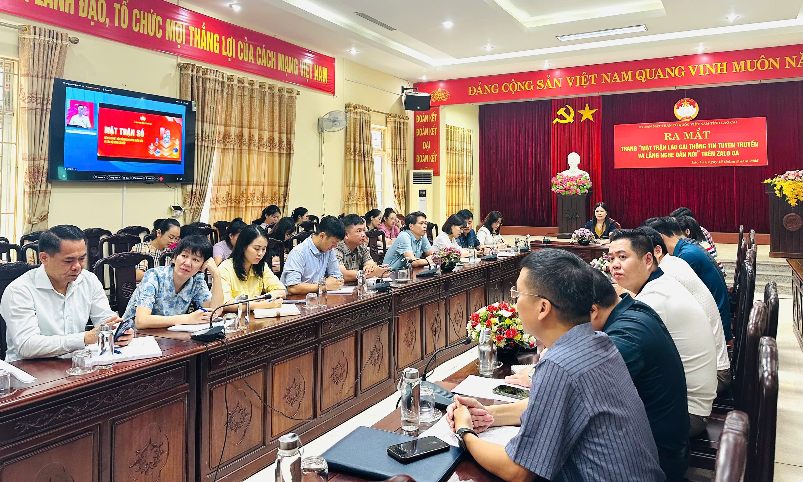 Ủy ban Mặt trận Tổ quốc Việt Nam tỉnh Lào Cai ra mắt trang "Mặt trận Lào Cai Thông tin tuyên truyền và Lắng nghe dân nói" trên Zalo OA. ra-mat-trang-zalo.jpg