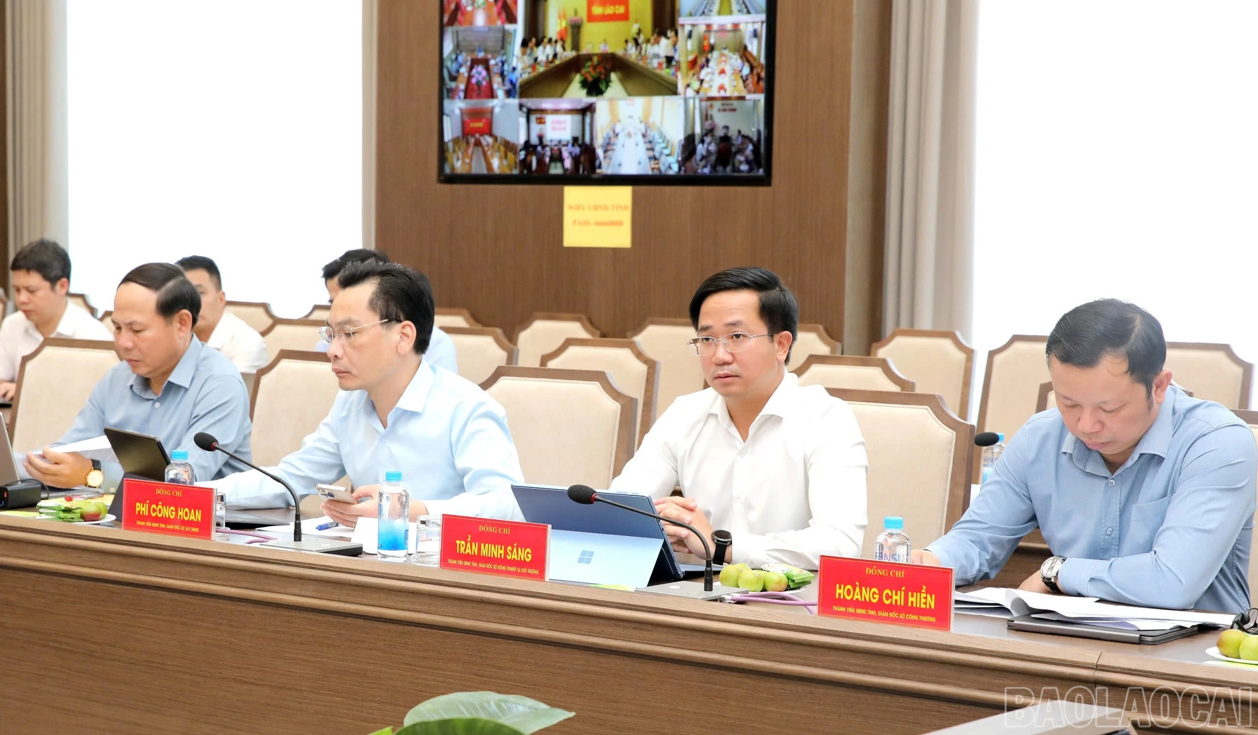 baolaocai-br_dai-bieu-tham-du.jpg