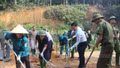Phường Âu Lâu tổ chức “Ngày cuối tuần cùng dân và doanh nghiệp” hỗ trợ làm nhà cho gia đình chính sách