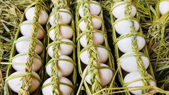 Trứng vịt Nghĩa Đô - quà quê trong những lớp rơm vàng