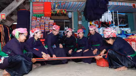 Giữ bản sắc, thêm sinh kế