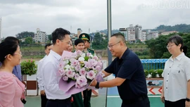 Phó Chủ tịch UBND tỉnh Nguyễn Thành Sinh bắt đầu chuyến khảo sát, làm việc tại Trung Quốc