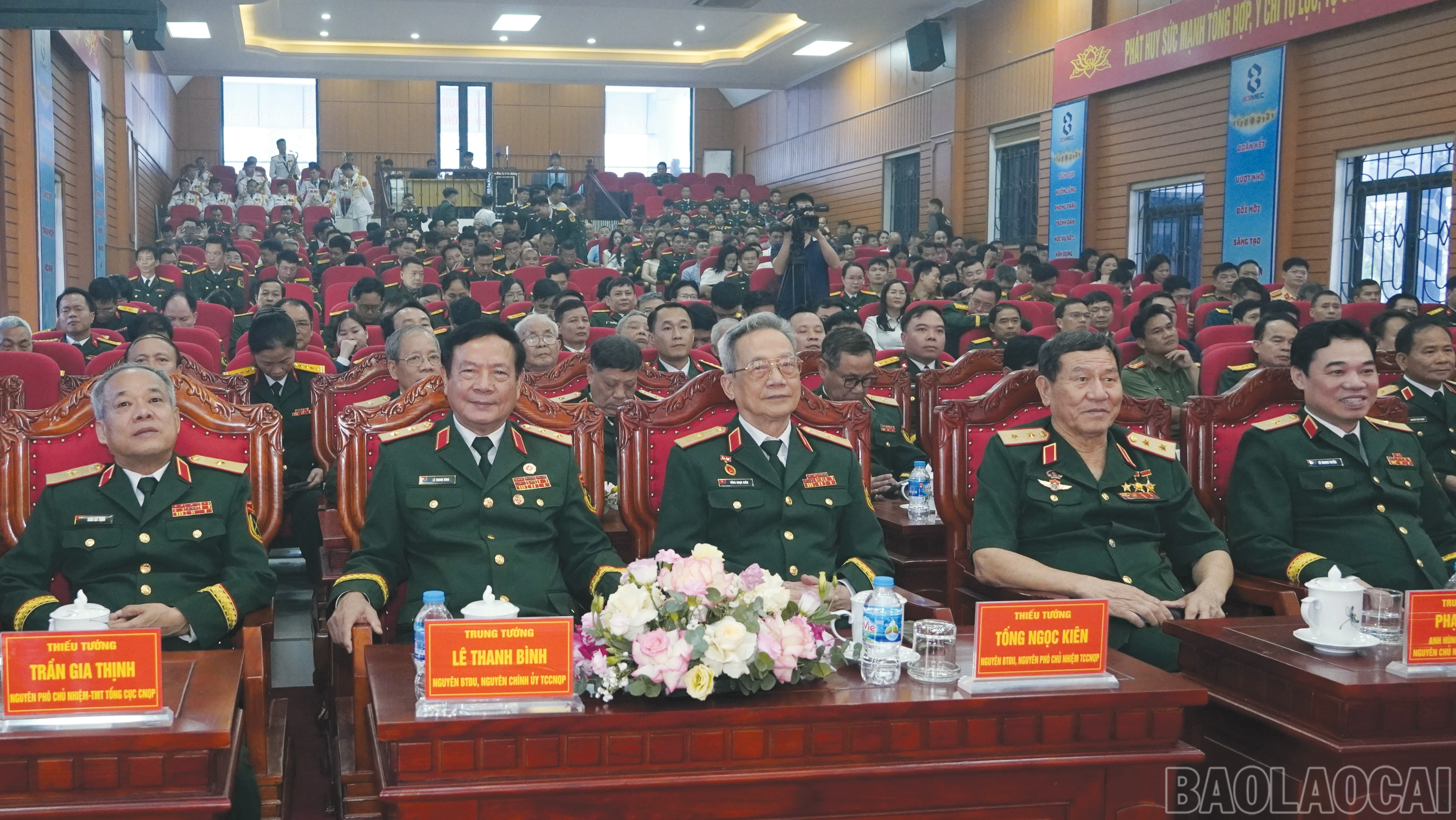 baolaocai-br_14-7802.png