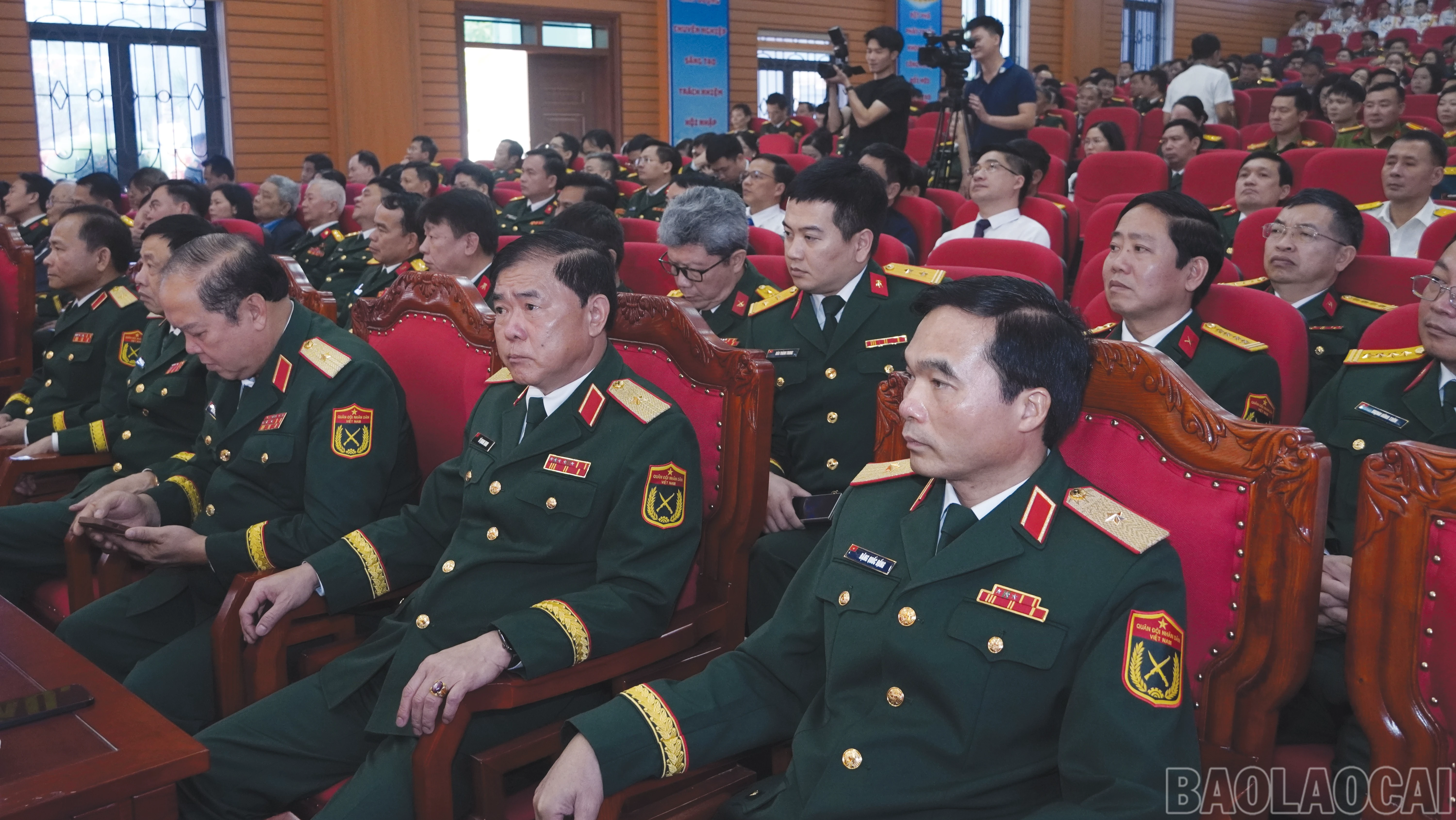 baolaocai-br_12-3261.png