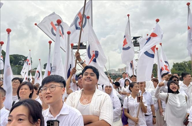 Cử tri Singapore trong Ngày Đề cử. Cử tri Singapore trong Ngày Đề cử.
