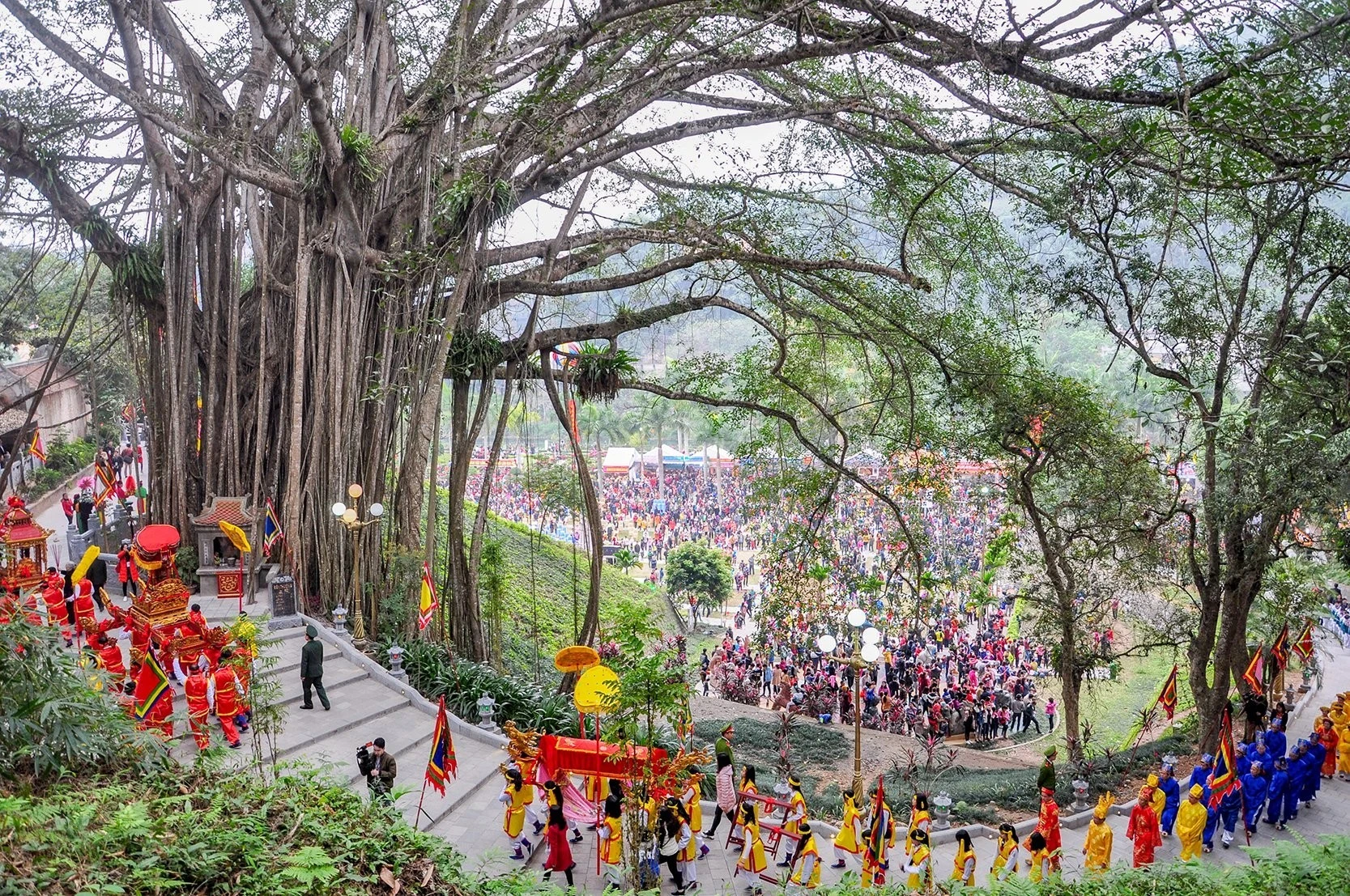 le-hoi-den-thuong.jpg