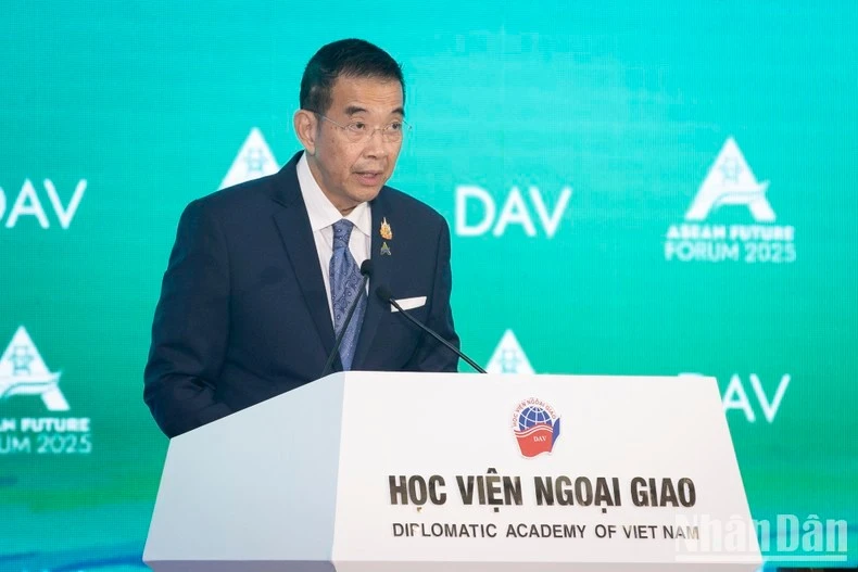 Bộ trưởng Ngoại giao Thái Lan Maris Sangiampongsa phát biểu tại phiên thảo luận.