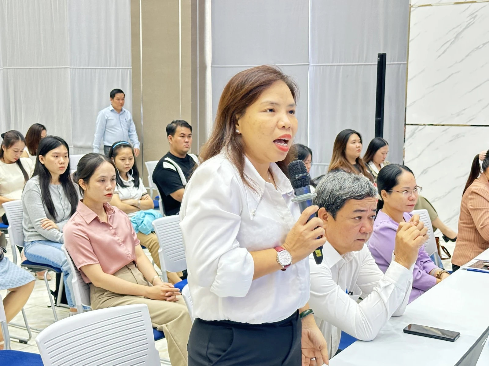 Các địa phương phát biểu đề xuất về chính sách phát triển sản phẩm CNNT.