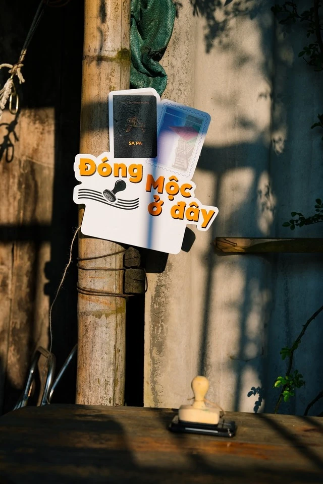 Khi tham gia sưu tầm dấu mộc, du khách sẽ ghé thăm nhiều địa điểm hơn, góp phần tăng doanh thu cho các hộ kinh doanh địa phương, từ quán cà phê nhỏ cho đến các homestay và làng nghề truyền thống.