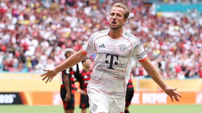 Kane tỏa sáng giúp Bayern chiến thắng.