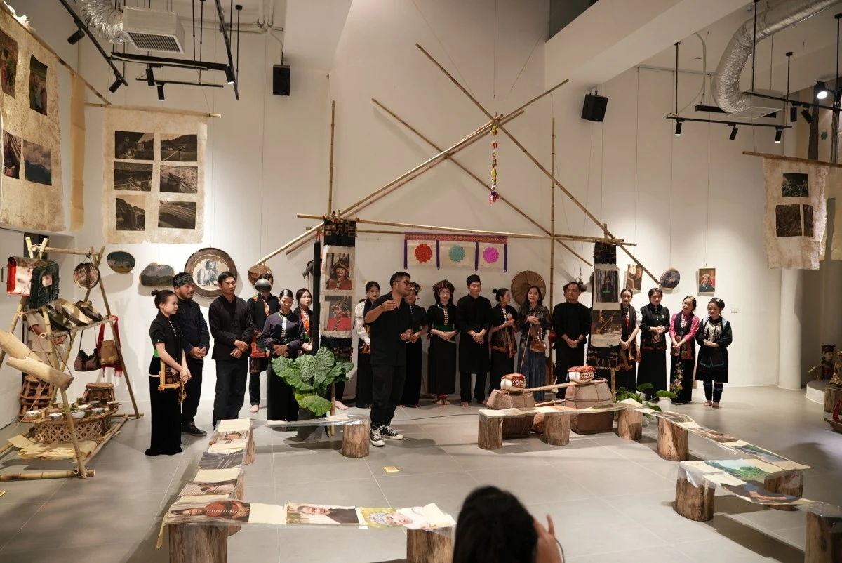 Show diễn thị giác tại triển lãm.