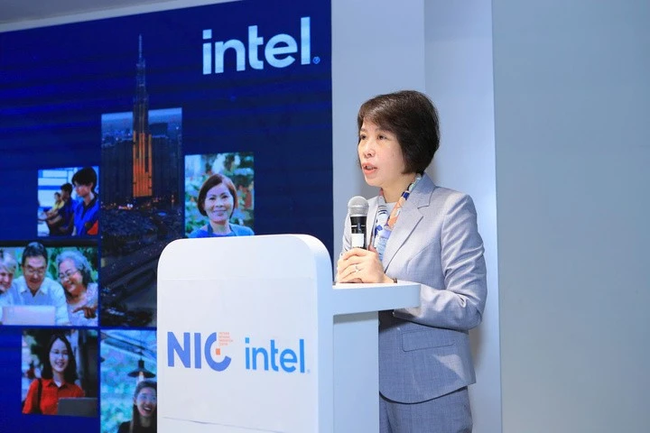 Bà Nguyễn Thị Bích Ngọc, Thứ trưởng Bộ Tài chính, phát biểu.