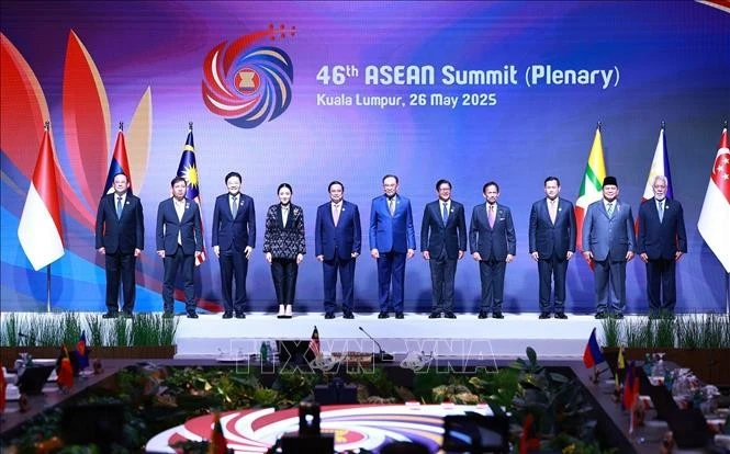 Thủ tướng Phạm Minh Chính và lãnh đạo các nước ASEAN, Timor-Leste tham dự Phiên toàn thể Hội nghị Cấp cao ASEAN lần thứ 46.