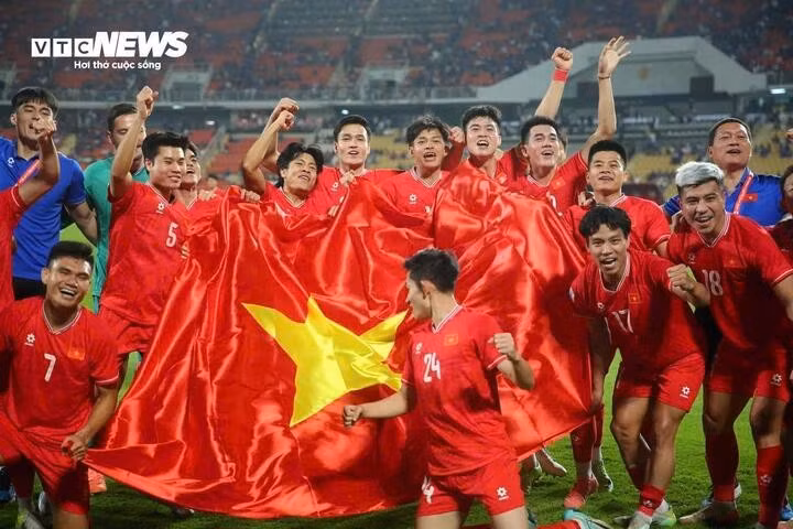 HLV Kim Sang Sik có nhiều sự điều chỉnh về chiến thuật để giúp ĐT Việt Nam vô địch AFF Cup 2024.