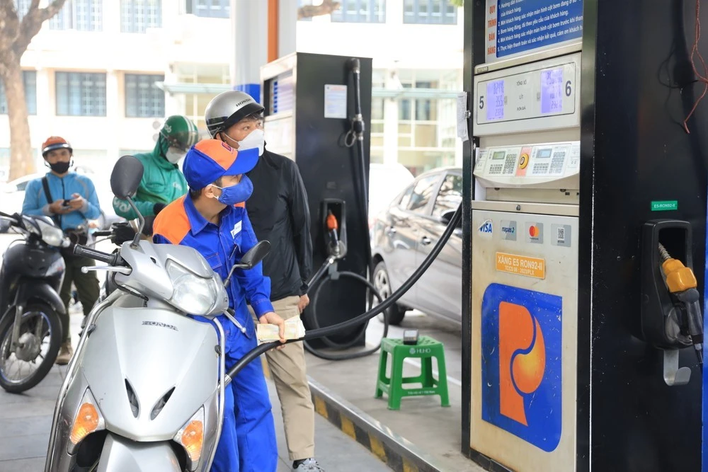 Một điểm bán xăng của Petrolimex tại Hà Nội.