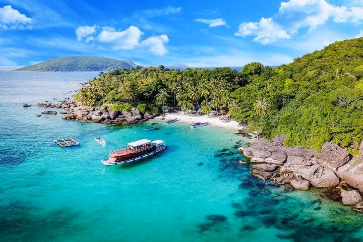 Đảo Hòn Nưa, Phú Yên.