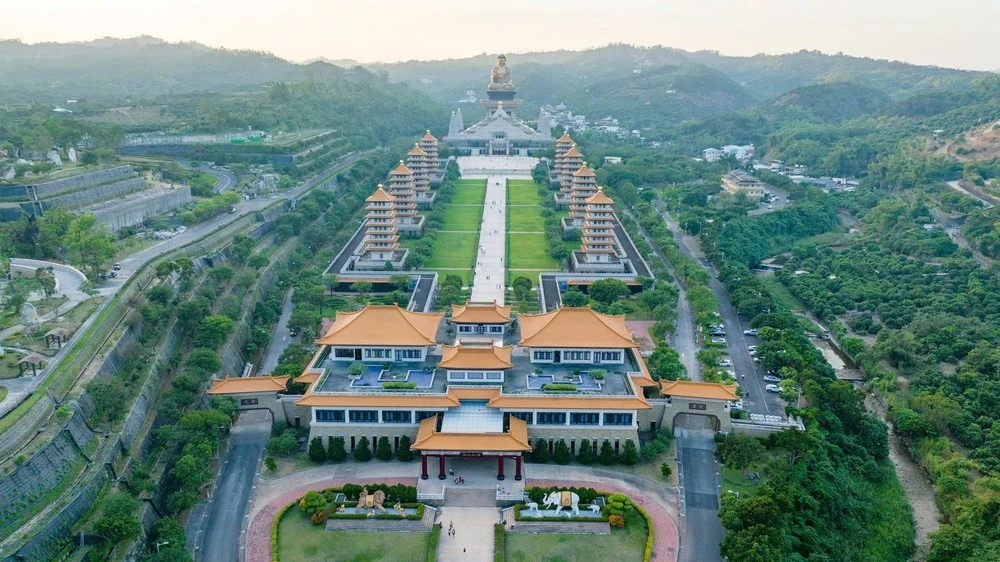 Phật Quang Sơn Tự – quần thể Phật giáo lớn nhất Đài Loan, Trung Quốc.