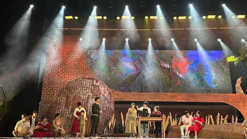 "Giấc mơ Chí Phèo" diễn tại Liên hoan ca múa nhạc Toàn quốc.