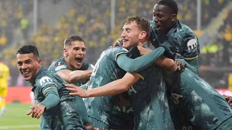 Đối thủ của MU tại trận chung kết sẽ là Tottenham.