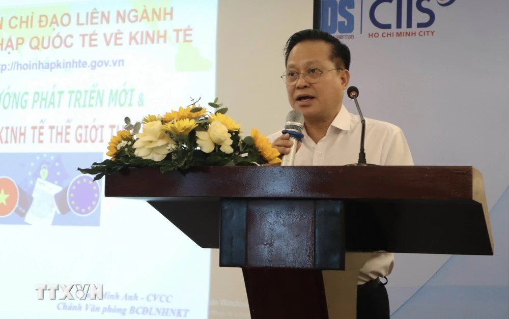 Ông Trịnh Minh Anh, Chánh Văn phòng Ban Chỉ đạo liên ngành hội nhập quốc tế về kinh tế phát biểu tại một hội nghị.